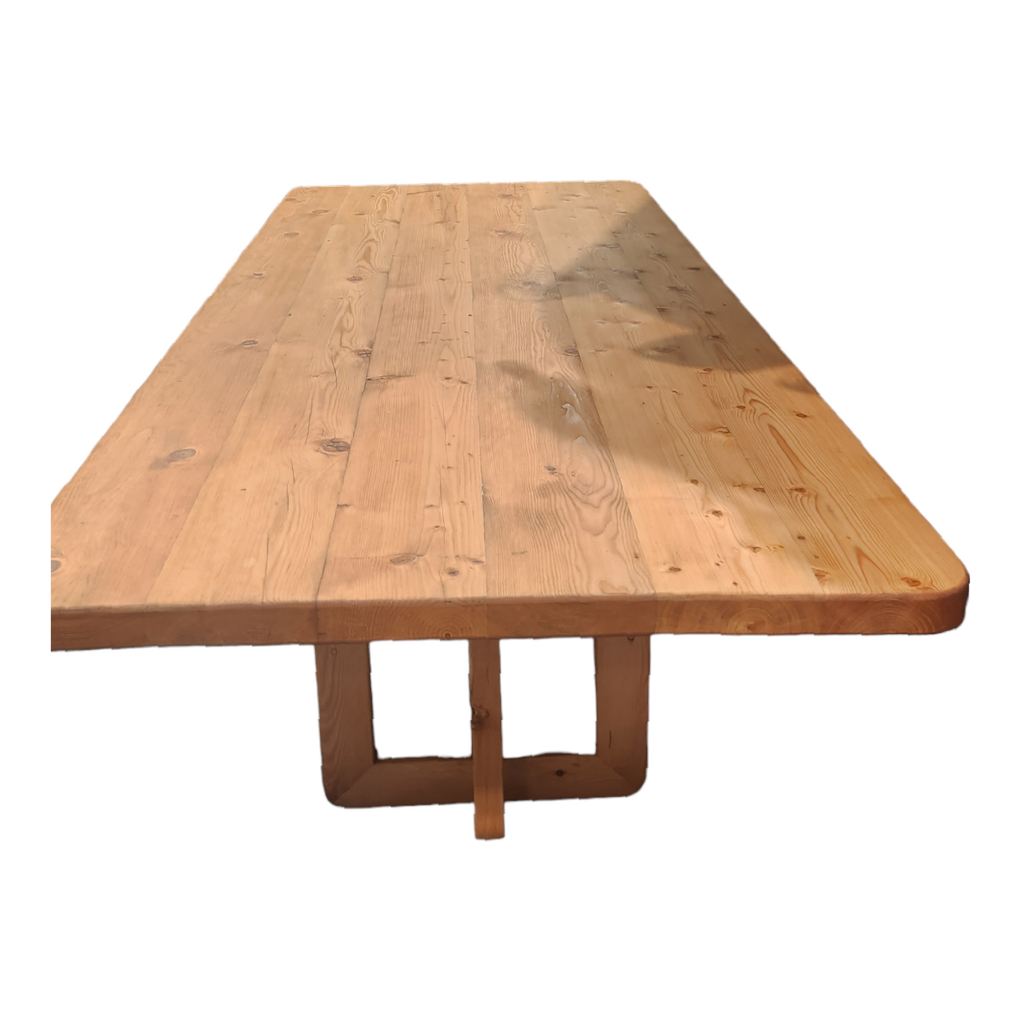 Oregon Dinning room table